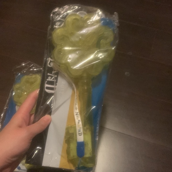 Johnnys NEWS Neverland Concert Penlights (2pcs) - Picture 2 of 3